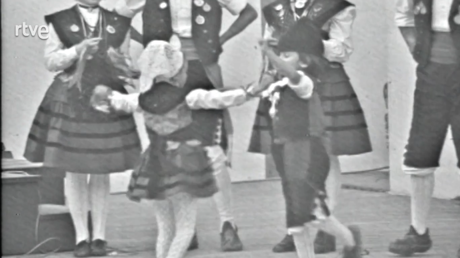 Quinto Festival de la Jota (1975) - Música en el Archivo de RTVE | Ver