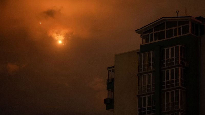 Polonia derriba varios drones rusos tras "una violación sin precedentes" de su espacio aéreo que califica como "agresión"