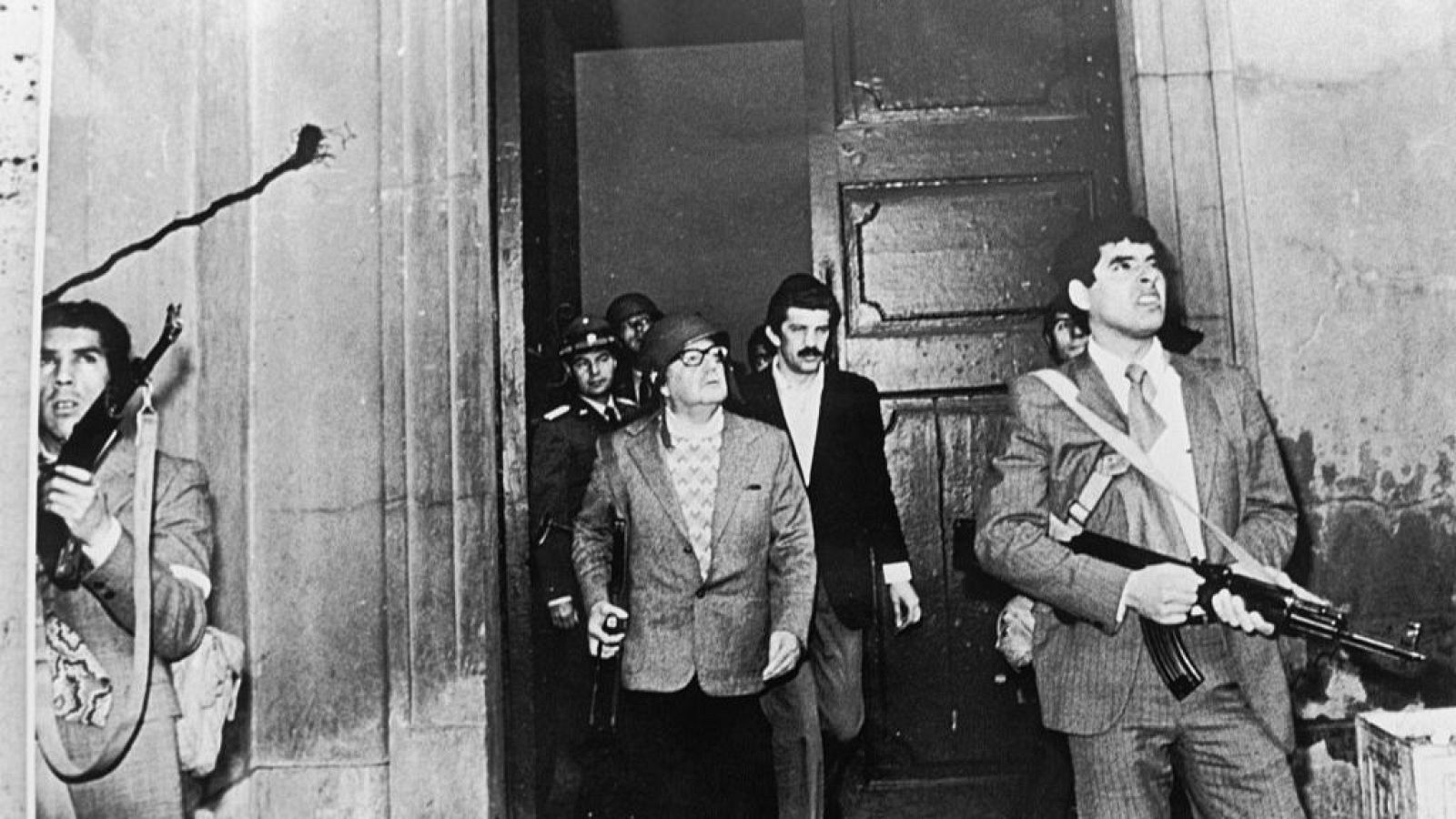 El golpe de Estado en Chile: "Para Pinochet, Franco era su modelo" - La noche en 24h | Ver