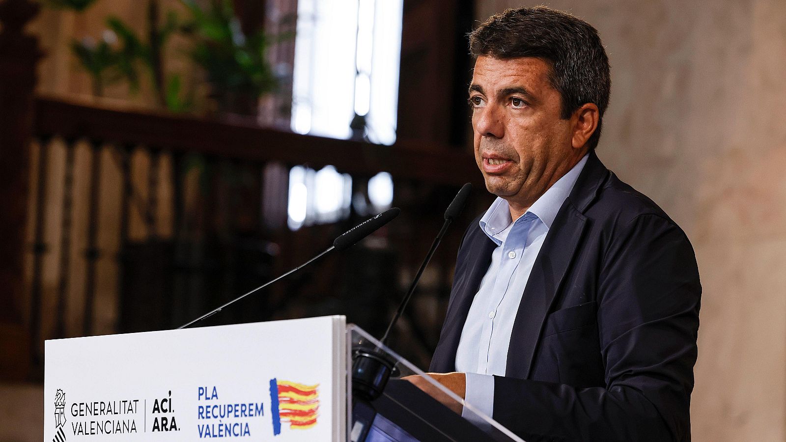 Mazón anuncia la remodelación de su Gobierno arropado por el PP - Telediario 2 | Ver