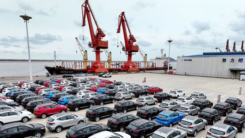 México pretende imponer aranceles del 50% a los coches chinos - La noche en 24h | Ver