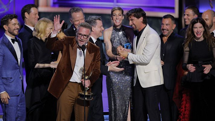  - 'The Studio' arrasa en los Emmy con 13 galardones