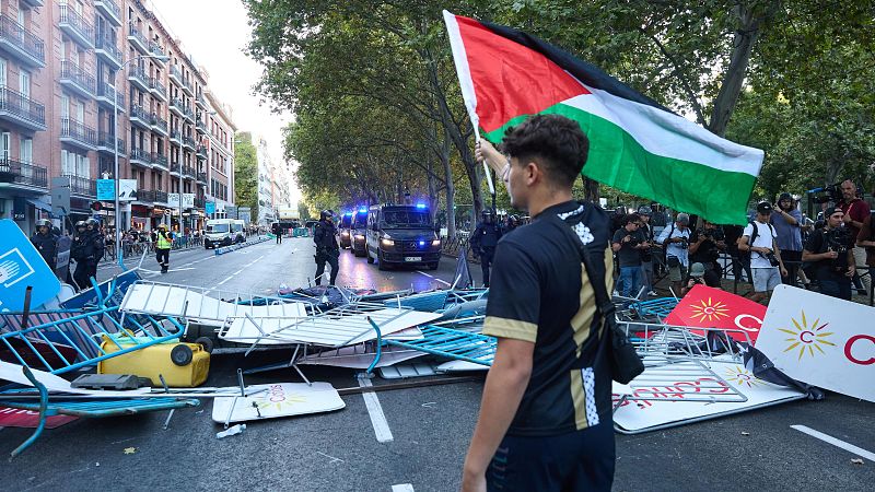 La mobilització propalestina atura el final de la Vuelta