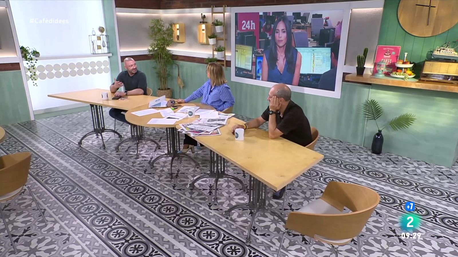 Núria Montserrat, protestes a la Vuelta i les fotos de Maragall