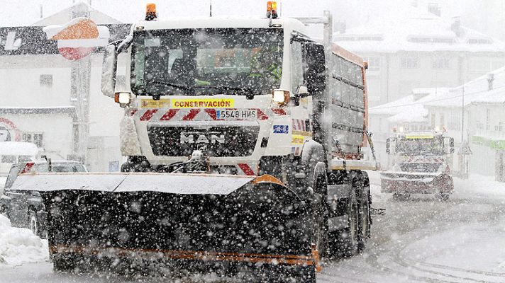 Telediario 1 - Lluvia, viento y nieve en España
