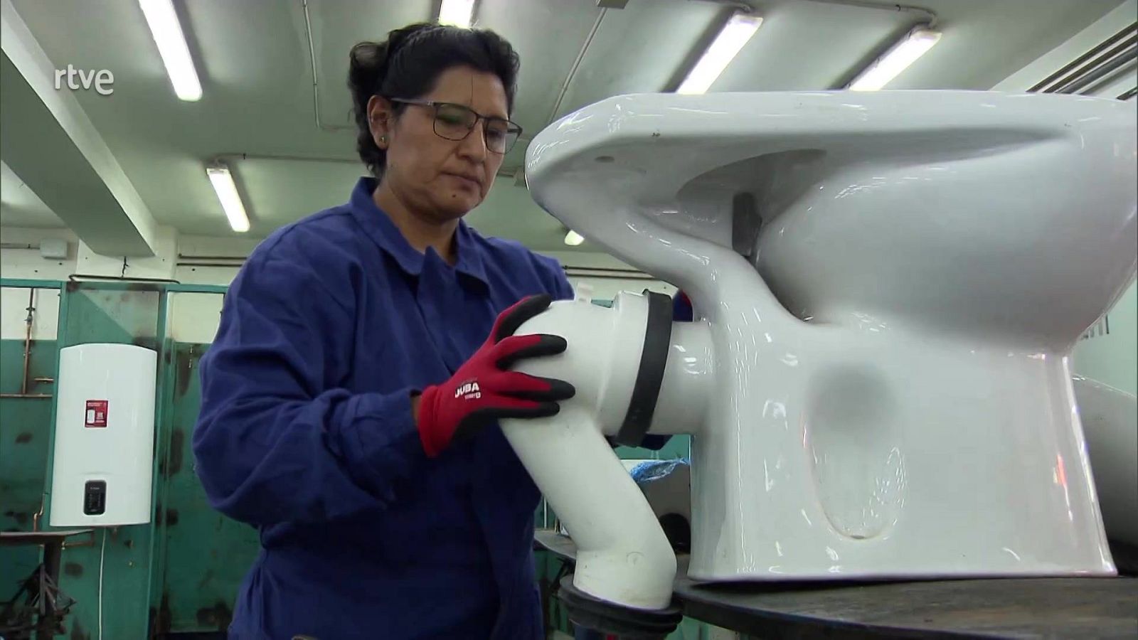 Se buscan fontaneros - Aquí hay trabajo | Ver