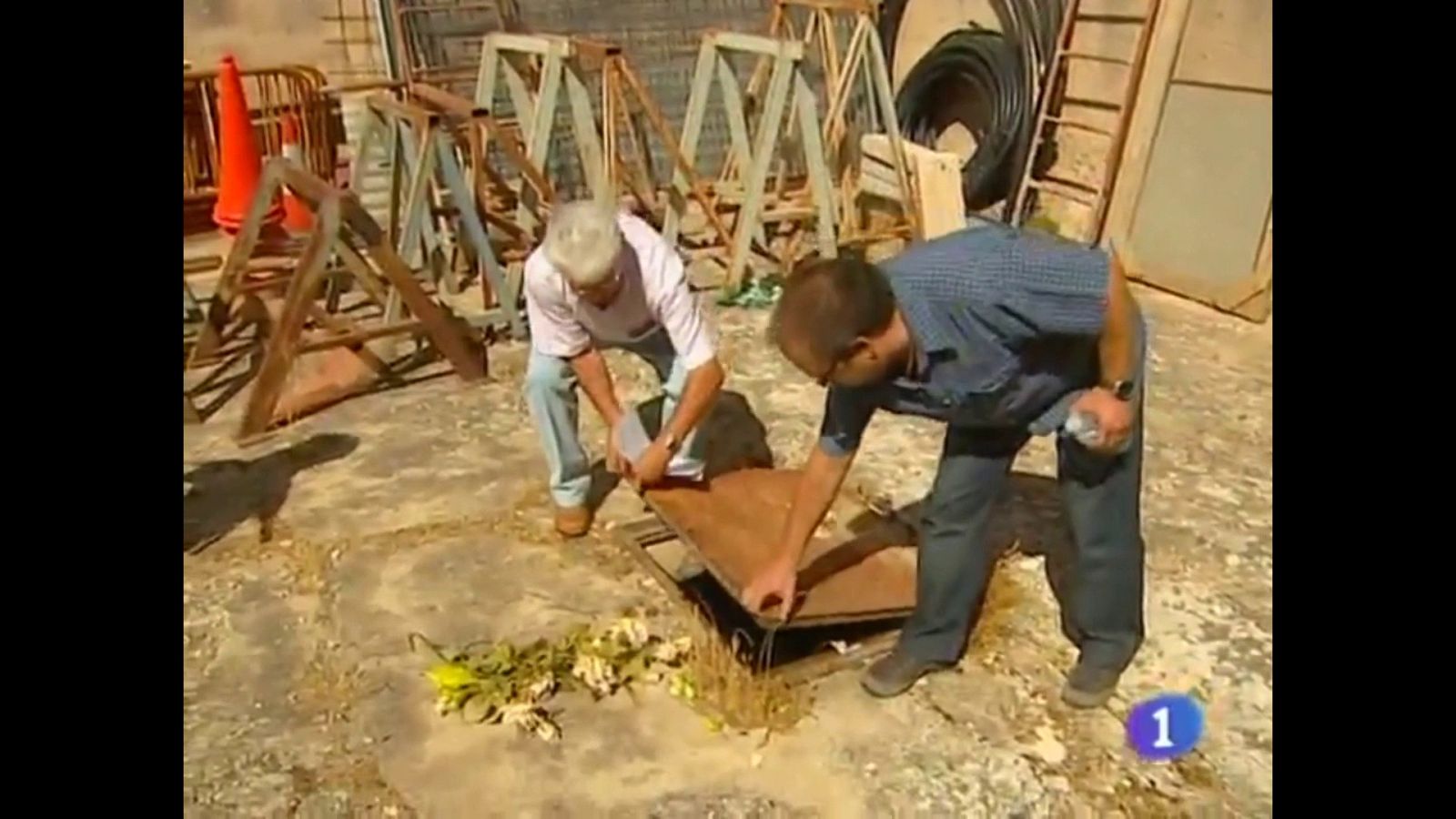 Fosas en el cementerio municipal de Cuenca | Ver ahora