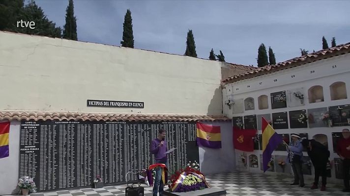 Telediario Fin de Semana - Homenaje a las 500 víctimas del franquismo en el cementerio de Cuenca
