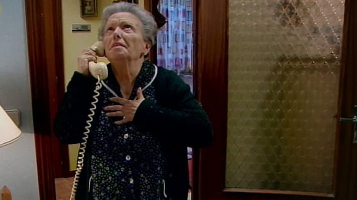 Cuéntame cómo pasó - No tendrás que salir desnuda, ¿no?