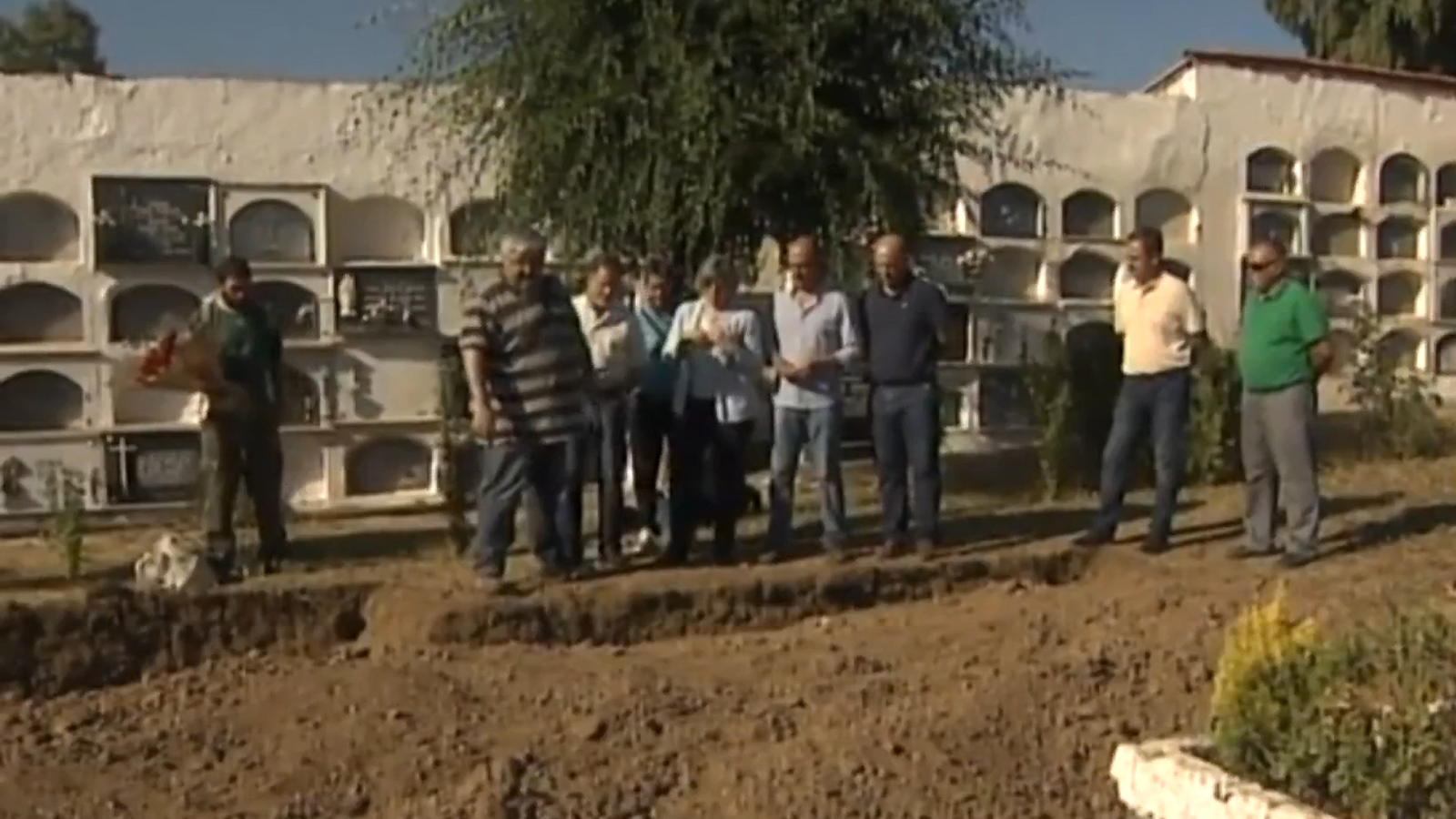 Fosa común en Fuentes de León, Badajoz | Ver ahora
