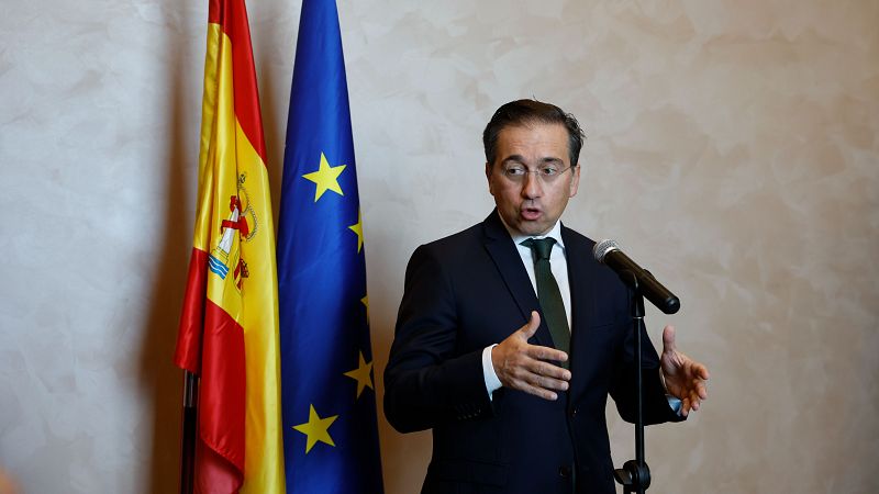 Albares asegura que es "cuestión de días" que el Gobierno apruebe el decreto de embargo de armas a Israel