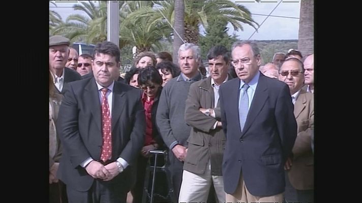 Noticias Andalucía - Inauguración del monumento memorial en el cementerio de Almonte, Huelva