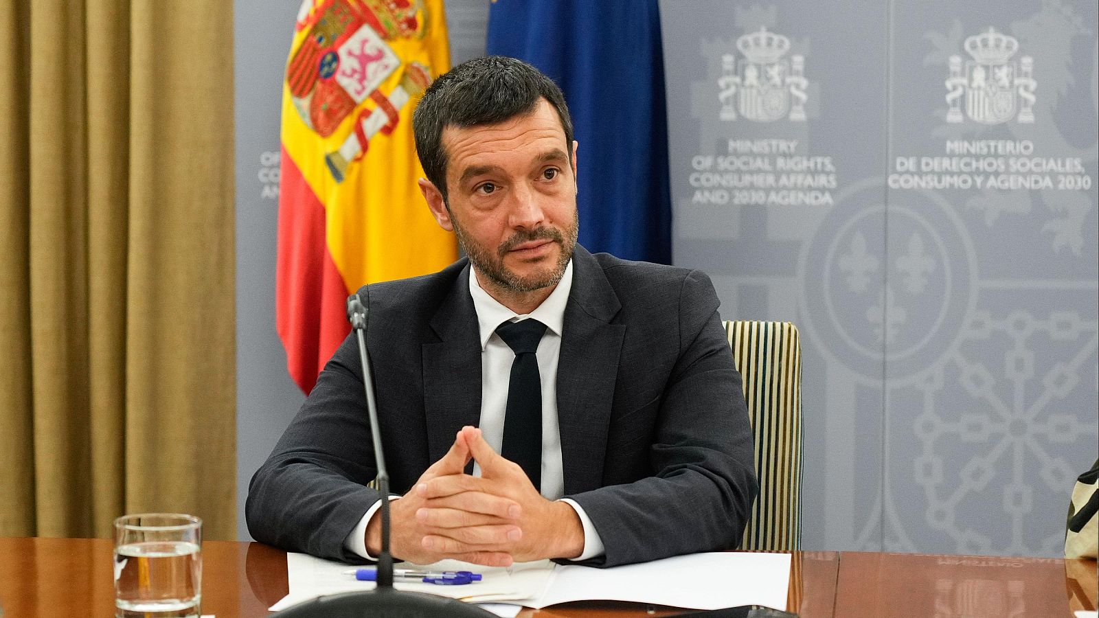 Sumar defiende que empresas de toda España atiendan en catalán: "Es un avance en derechos" - Informativo 24h | Ver