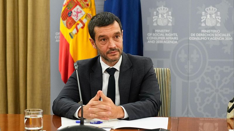 Sumar defiende que empresas de toda España atiendan en catalán: "Es un avance en derechos" - Informativo 24h | Ver