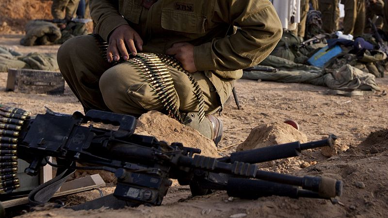 Los socios afean el retraso en la aprobación del embargo de armas y Robles niega que se deba a problemas de Defensa