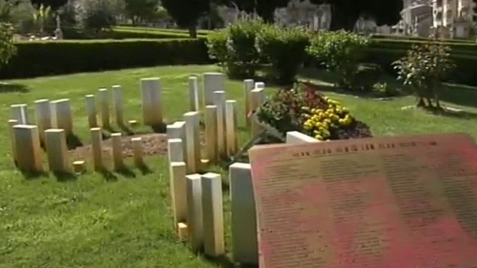 Fosa en el cementerio de San Francisco (Ourense) | Ver ahora