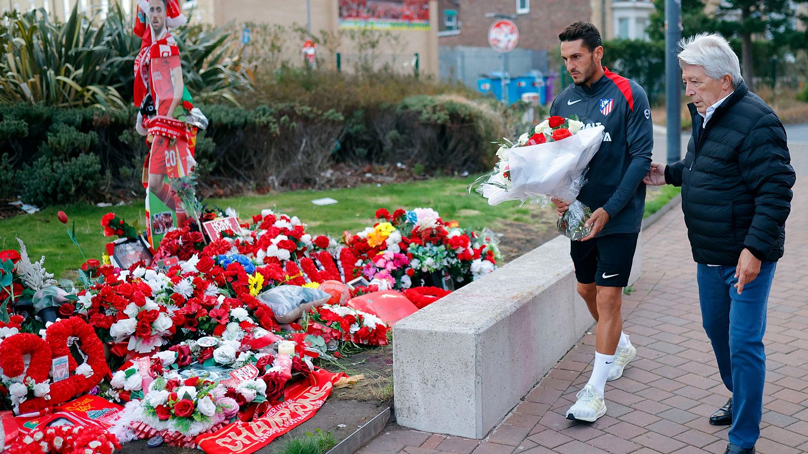 El Atlético recuerda a Diogo Jota antes del partido en Liverpool - Los Deportes de La1 | Ver