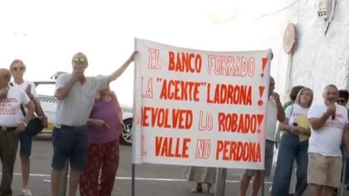 Directo al grano - Pili, "La Beata" ha estafado a más de 800 vecinos y se podría haber quedado más de tres millones de euros.