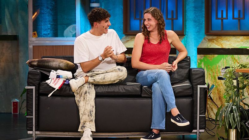 La Revuelta | Iris Tió y Dennis González explican el "egg beater"