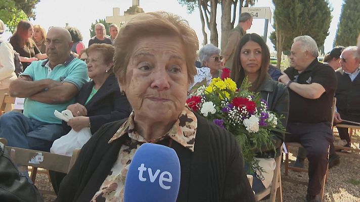 Modo Digital - Homenaje de las fosas del en el Cementerio del Carmen (Valladolid)