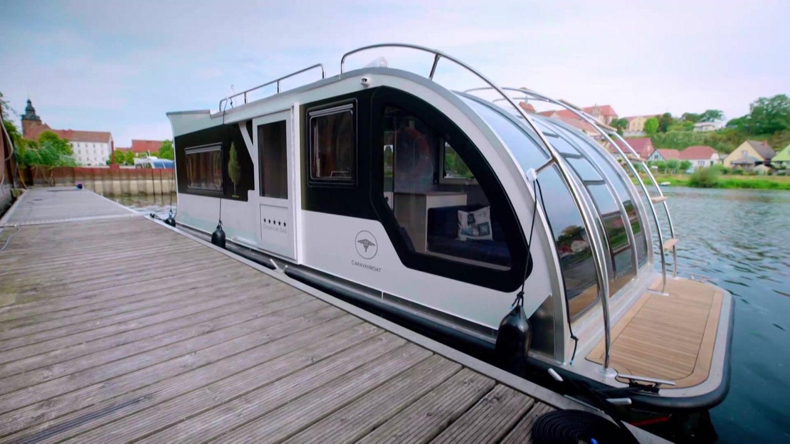 Mi casa flotante - Episodio 3: Barco caravana futurista - Mi casa flotante | Ver