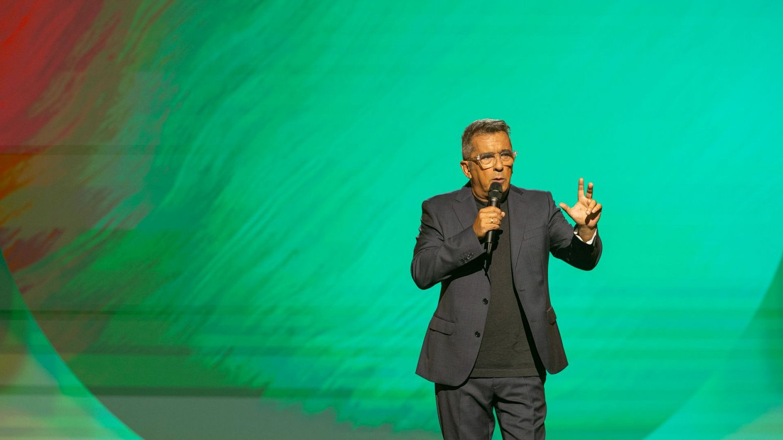 Franco vuelve al Bernabéu y el Camp Nou en obras - Futuro Imperfecto | Ver