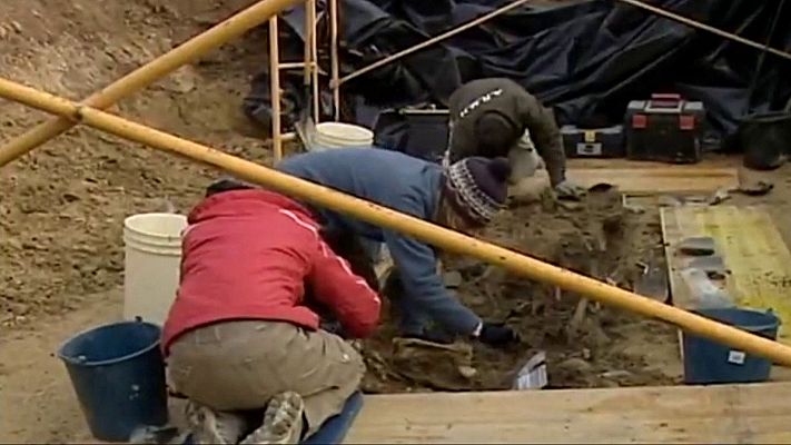 Noticias de Castilla y León - Exhumación de la fosa de Santa Cristina de Valmadrigal (León)