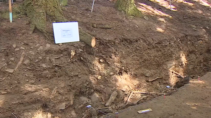 Panorama Regional - Homenaje en la fosa de Parasimón II (Lena, Asturias)