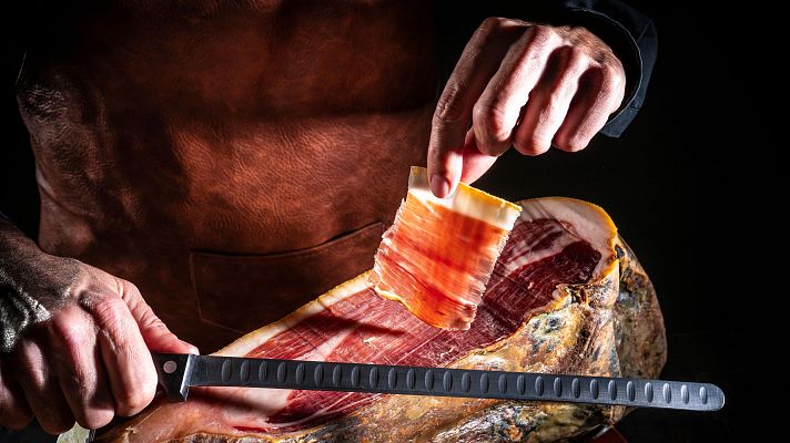 Telediario 1 - La 'guerra' por la pureza del ibérico desata la polémica entre las D.O. españolas