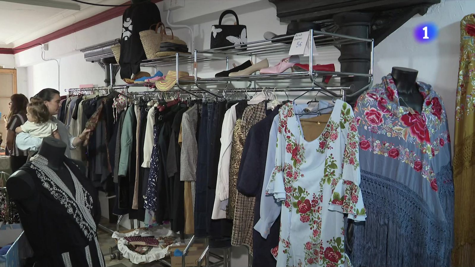 'Per a totes nosaltres', un mercat solidari amb les víctimes de violència masclista al Clot