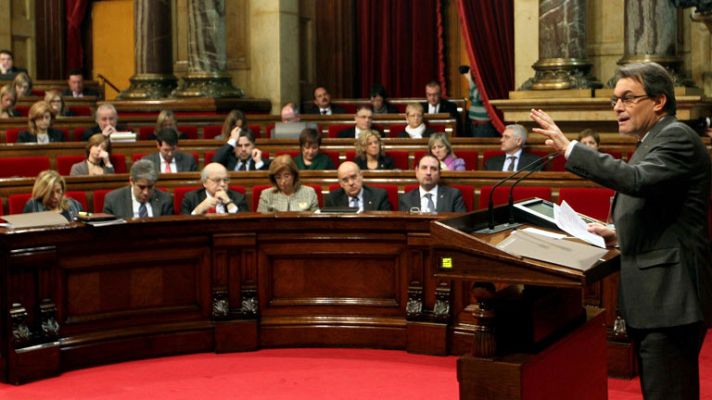 Informativo 24h - El Parlament aprueba la declaración soberanista