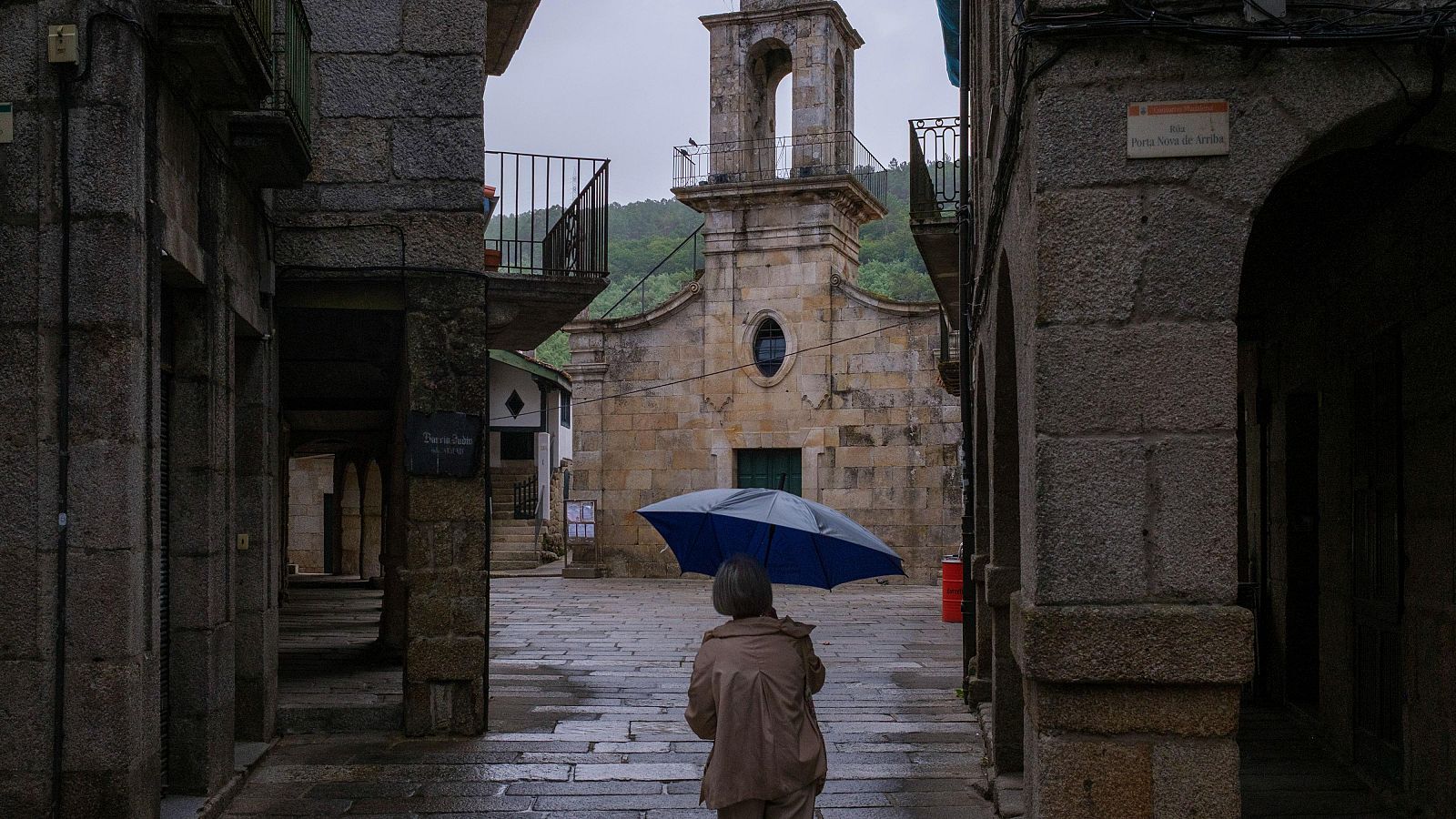 Siete comunidades en aviso por lluvias y tormentas este sábado | Ver
