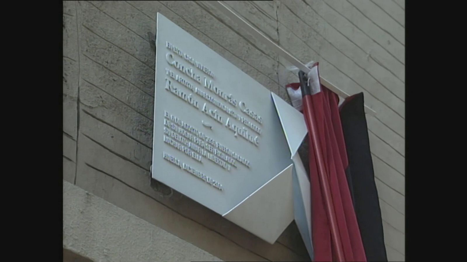 Homenaje popular al escultor y pintor aragonés Ramon Acín (Huesca) | Ver ahora