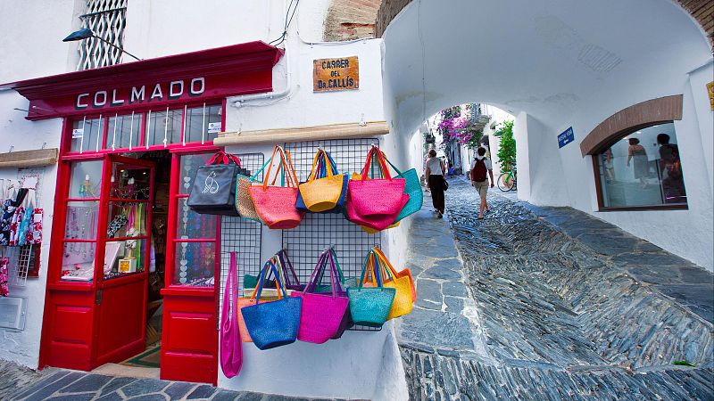 El pequeño comercio lucha por resistir ante las franquicias
