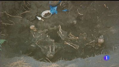 Excavaci�n de la fosa del pinar de Fuencaliente (Santa Cruz de Tenerife) | Ver ahora