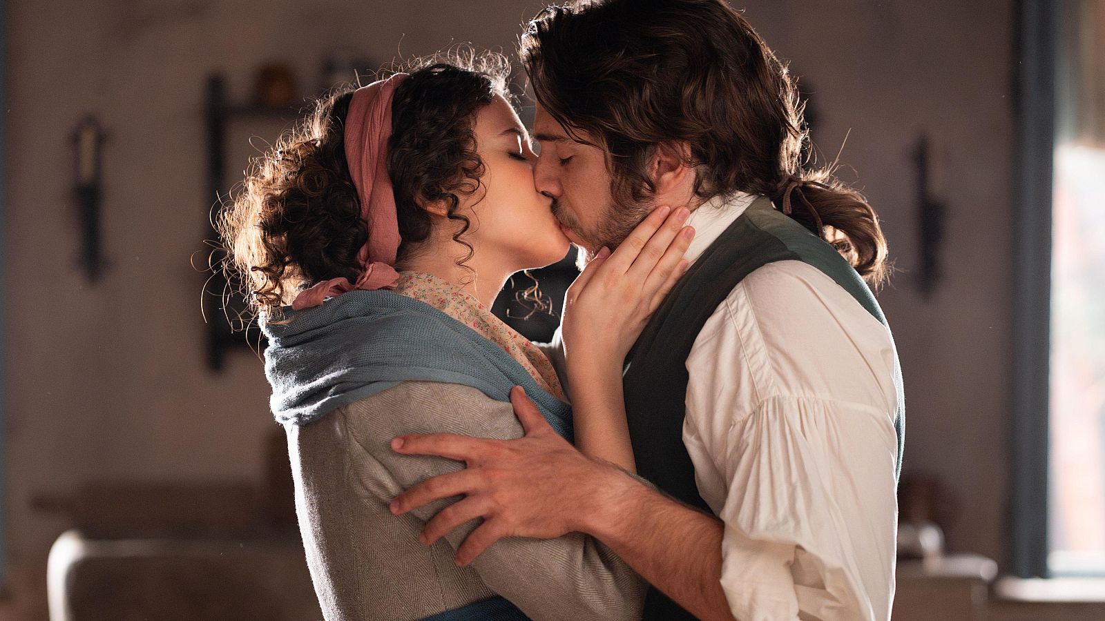 Valle Salvaje - Pepa impide que Martín se vaya con un beso - Valle Salvaje | Ver