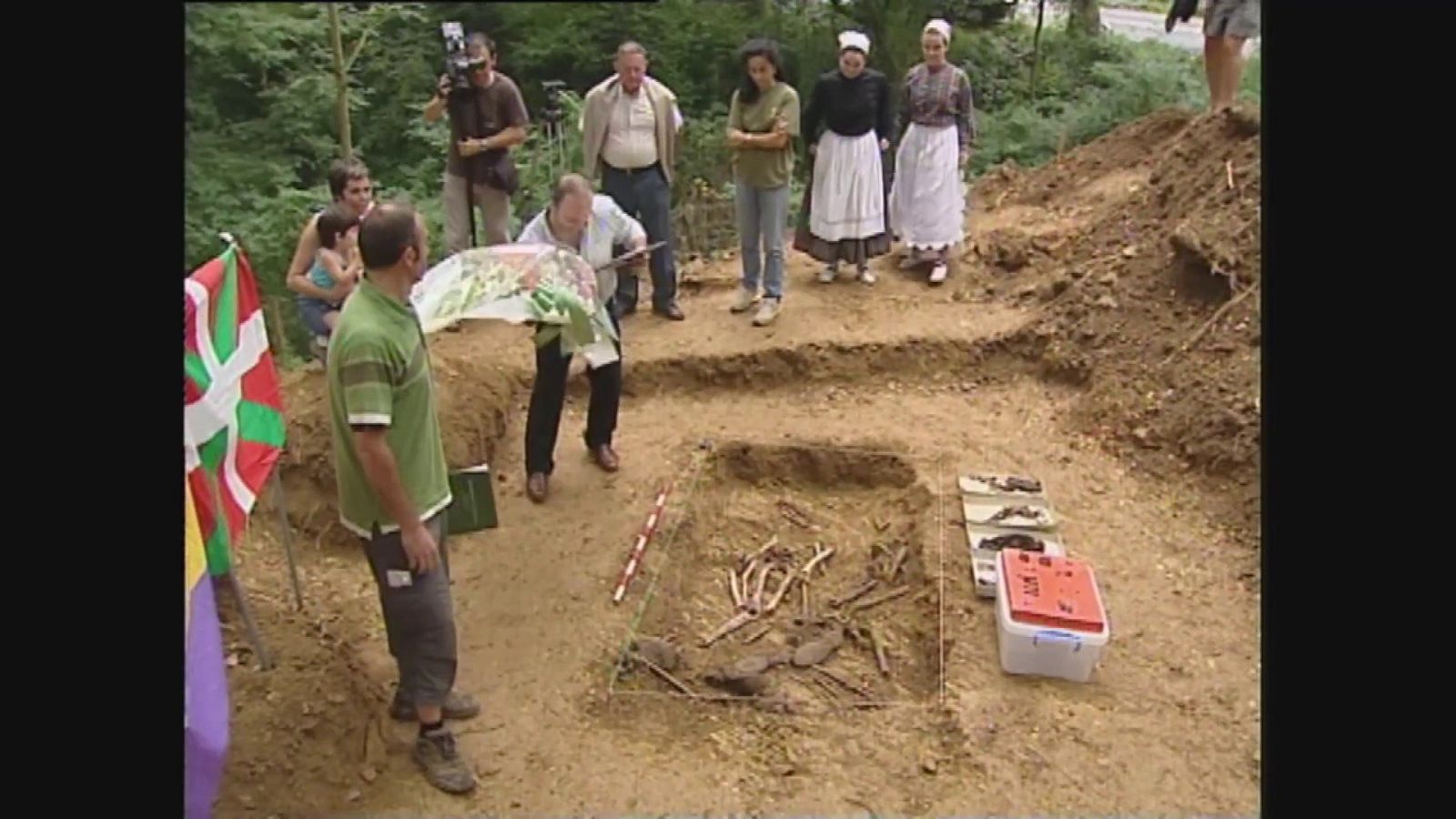 Exhumación de la fosa de Iragorri-Katin Txiti (Oiartzun, Gipuzkoa) | Ver ahora
