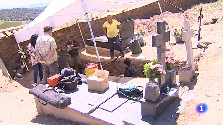 Noticias Aragón - Exhumación de una fosa en el cementerio de Pomer (Zaragoza)