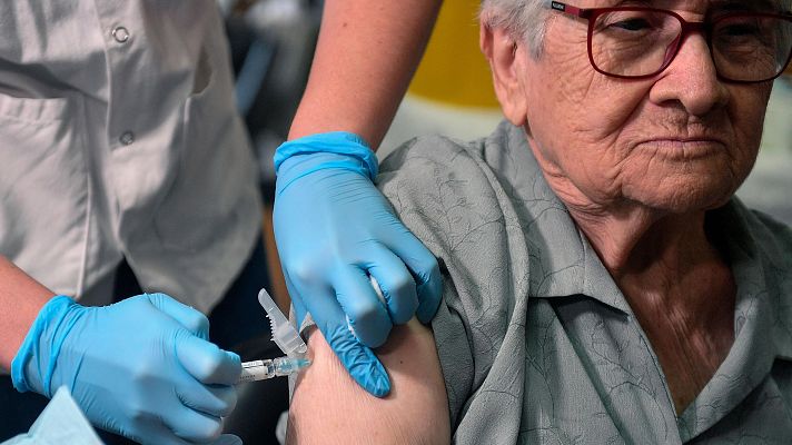 Telediario 1 - Comienza la campaña de vacunación contra la gripe y el covid