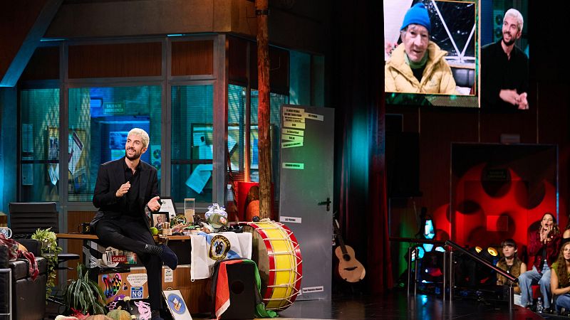 La Revuelta | Carlos Soria conecta desde el Himalaya - La Revuelta | Ver