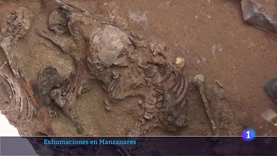 Exhumaci�n de fosas en el cementerio de Manzanares (Ciudad Real) | Ver ahora