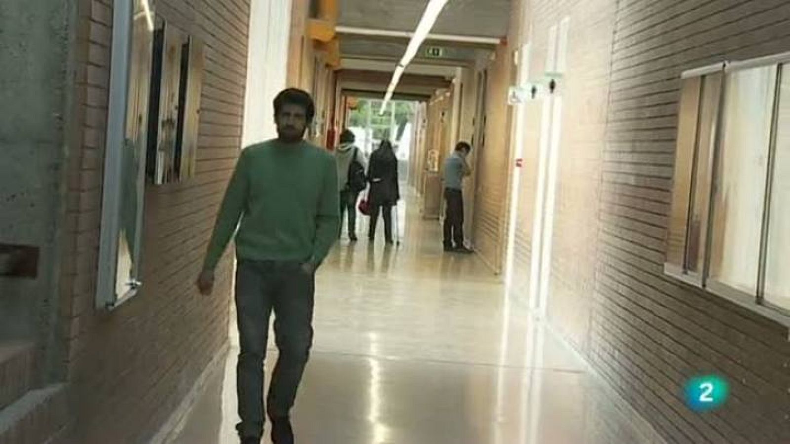 L'informatiu - Noves xarxes socials preocupen a la comunitat docent