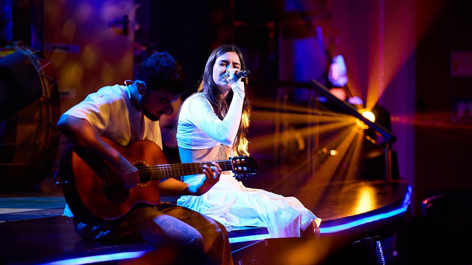 La Revuelta | Vera GRV canta "Cura pa' mi alma" - La Revuelta | Ver