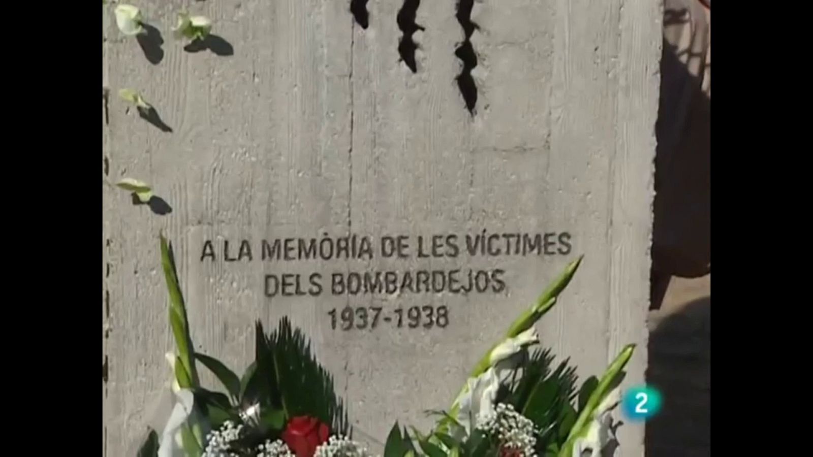 Homenaje a las víctimas de las fosas en el cementerio de Lleida | Ver ahora