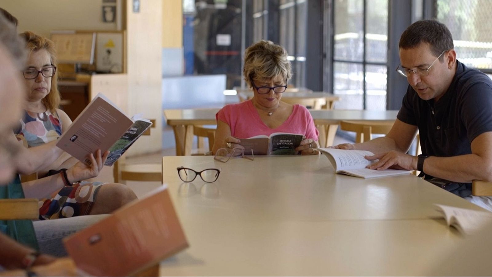 Un club de lectura donde todos son bienvenidos - Página Dos - Página Dos | Ver