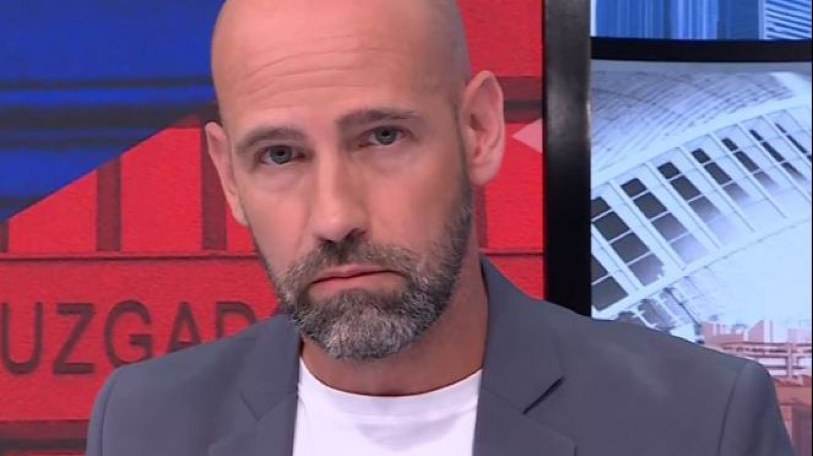 "¿Hasta dónde alcanzan los tentáculos de poder de Miguel Ángel Rodríguez?", la cuestión de Gonzalo Miró - Directo al grano | Ver