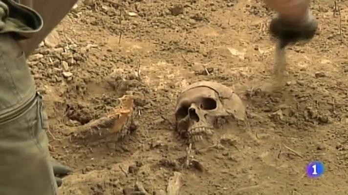 Telenavarra - Exhumación de la fosa de Urbicain-Echálaz I en Egüés (Navarra)