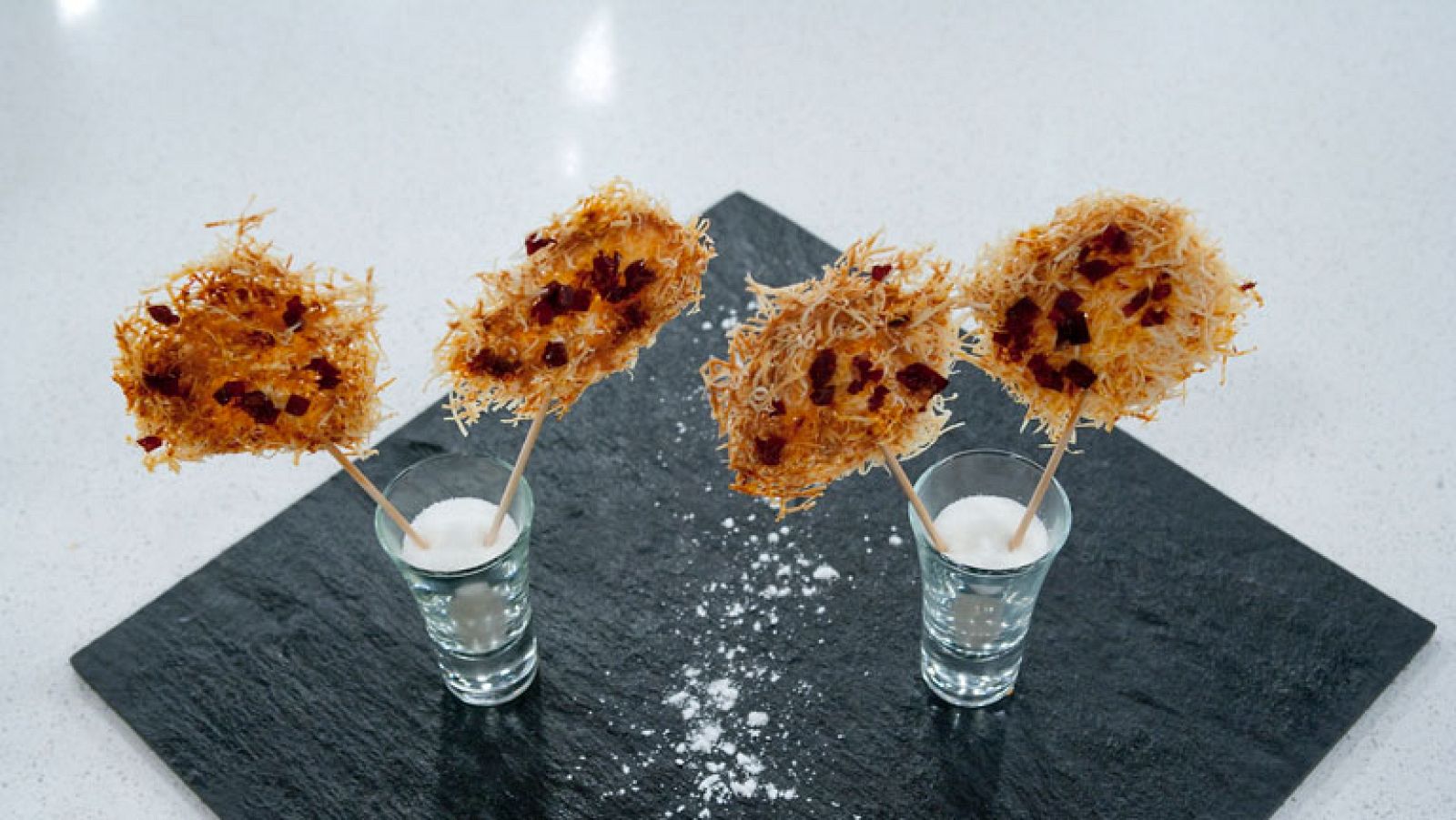 Saber cocinar - Truco - Piruletas de queso y cecina