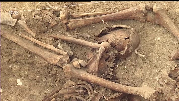 España en comunidad - Exhumación de la fosa del cementerio de Porreres (Mallorca)