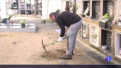Trabajos de exhumaci�n en tres fosas comunes de Galicia | Ver ahora